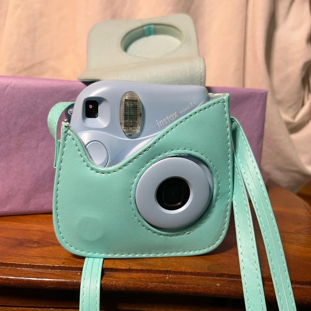 Fujifilm INSTAX MINI 7 PLUS Instant Film Camera Light Blue with Teal Case -WORKS